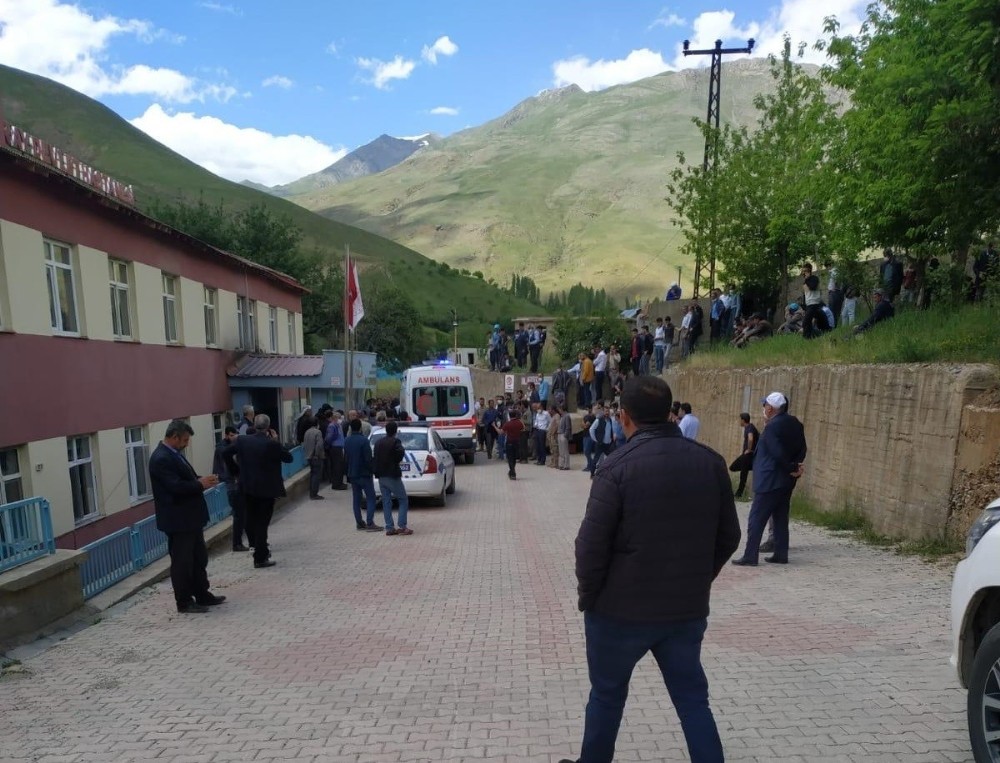 Dereye düşen çocuk hayatını kaybetti 