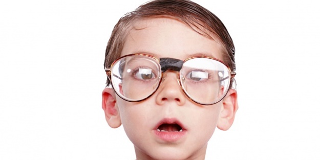 Ders çalışmıyorsa gözlerinde bir sıkıntı olabilir