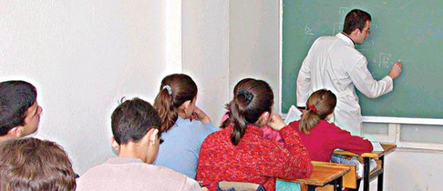 Dershanelere neşter şart