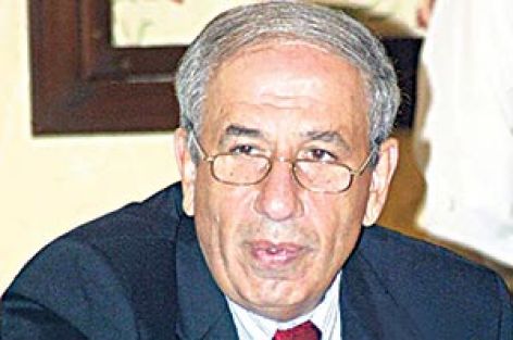 Dershanelere test kıyağı Gürüz’den