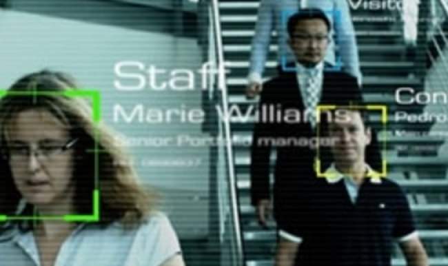 Dersi kaynatan öğrencilere yüz tanıma!