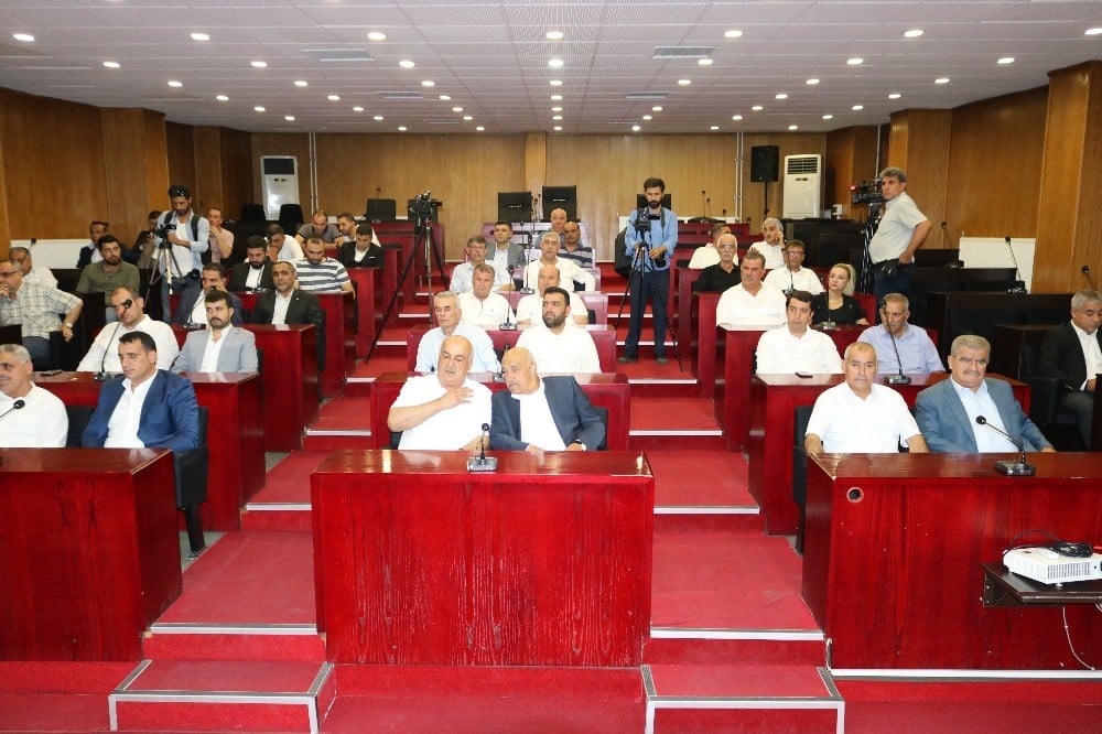 DESOB başkanı ve yönetiminden kayyuma destek ziyareti 