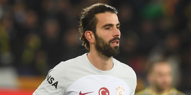 Desteğini yineledi oysa ki... Yazıklar olsun böyle fesih bedeline.. Paralar nereye gidiyor işte!