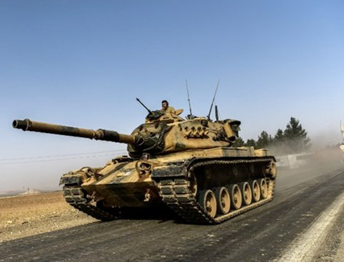 Destek için tank ve zırhlı araçlar yola çıktı
