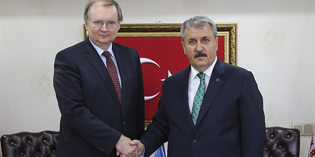 Destici, Christian Berger ile görüştü