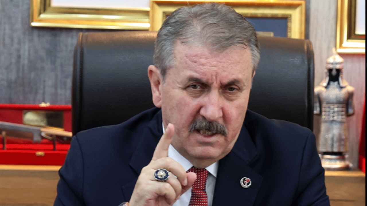 Destici'den o baroya LGBT tepkisi: 'Ahlaksızlığa sahip çıkan sapkınlık özentisi taşır'