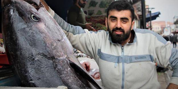 Dev balık kuyruğu! Kimileri korktu, kimileri sevdi