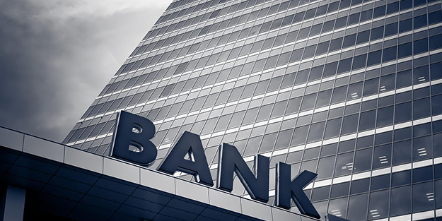 Dev banka resmen duyurdu! Binlerce çalışanı işten atacaklar