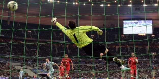 Dev kaleci adım adım Süper Lig'e!