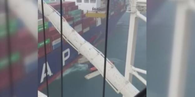 Dev konteynerler şiddetli rüzgara dayanamadı!