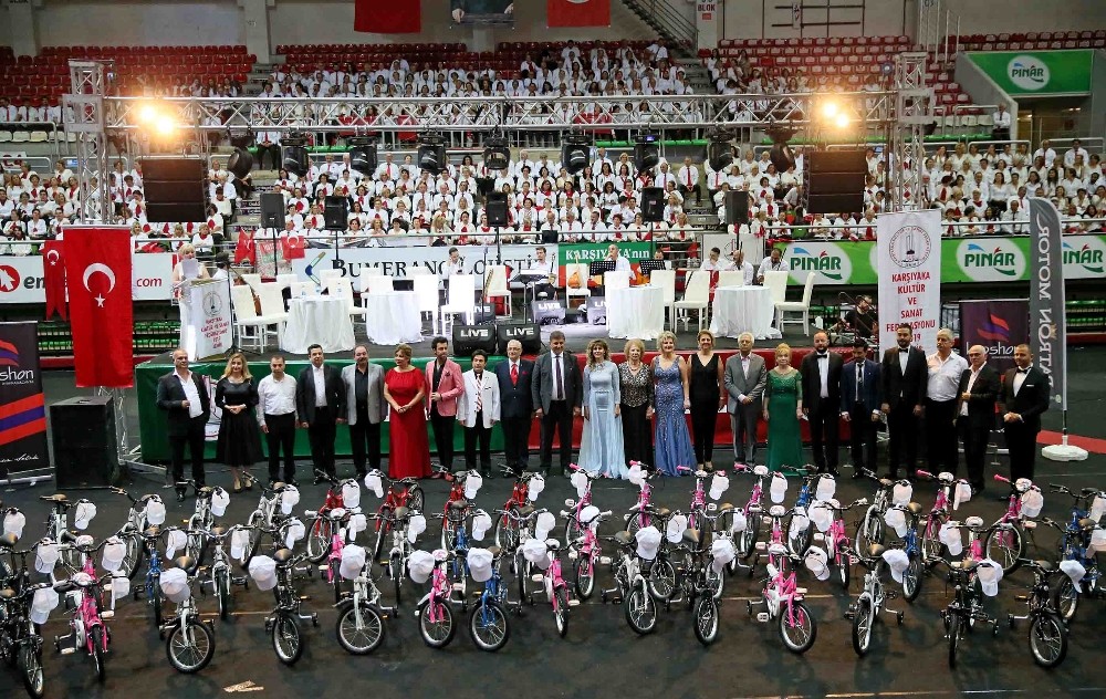 Dev koro bisikletsiz çocukları sevindirdi 