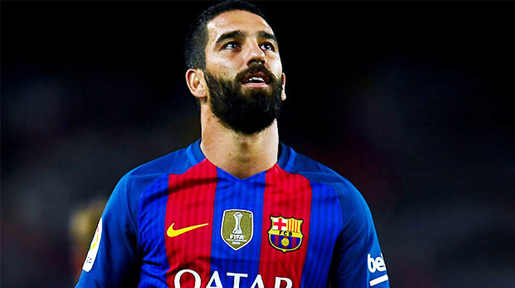 Dev maç oynanırken Arda Turan'dan ilginç paylaşım!