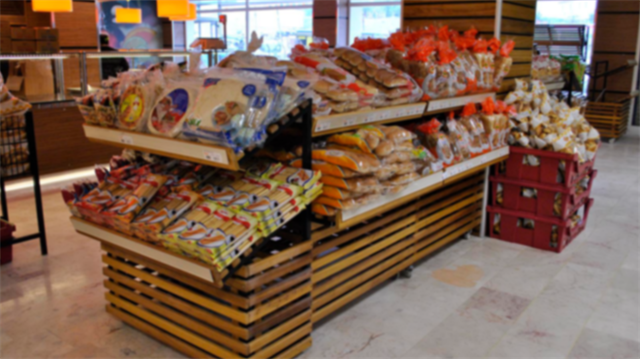 Dev markette rezalet: Ekmeğin içinden fare kafası çıktı