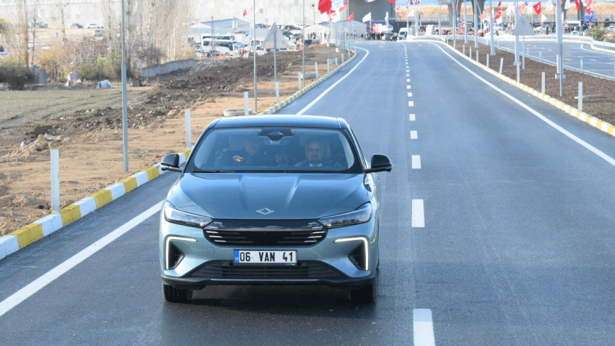 Dev projenin büyük bölümü açıldı: Sınır kapılarına yüksek standartlı ulaşım!