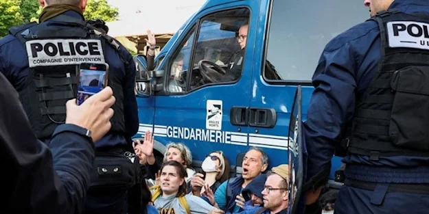 Dev şirketin toplantısını bastılar: Fosil enerji projelerini protesto, her an kaos olabilir! Petrol hattını bölgeye inşası