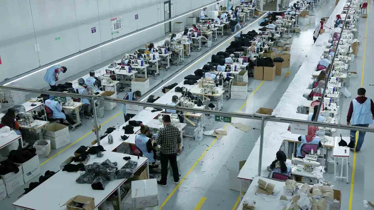 Dev tekstil fabrikası kapandı, binlerce kişi etkilendi
