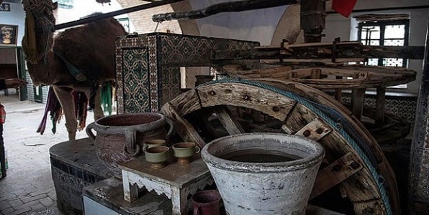 Deve ile su çıkarılan tarihi kuyuya yoğun ilgi