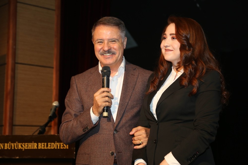 Deveci: “Bu ülkeyi gençlerle ayağa kaldıralım” 