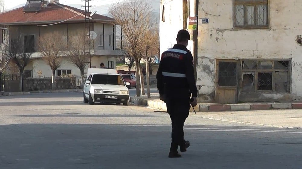 Develi’de jandarma ekipleri denetimlerine aralıksız devam ediyor 