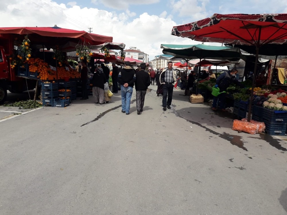 Develi’de pazarcılar da hijyene dikkat ediyor 
