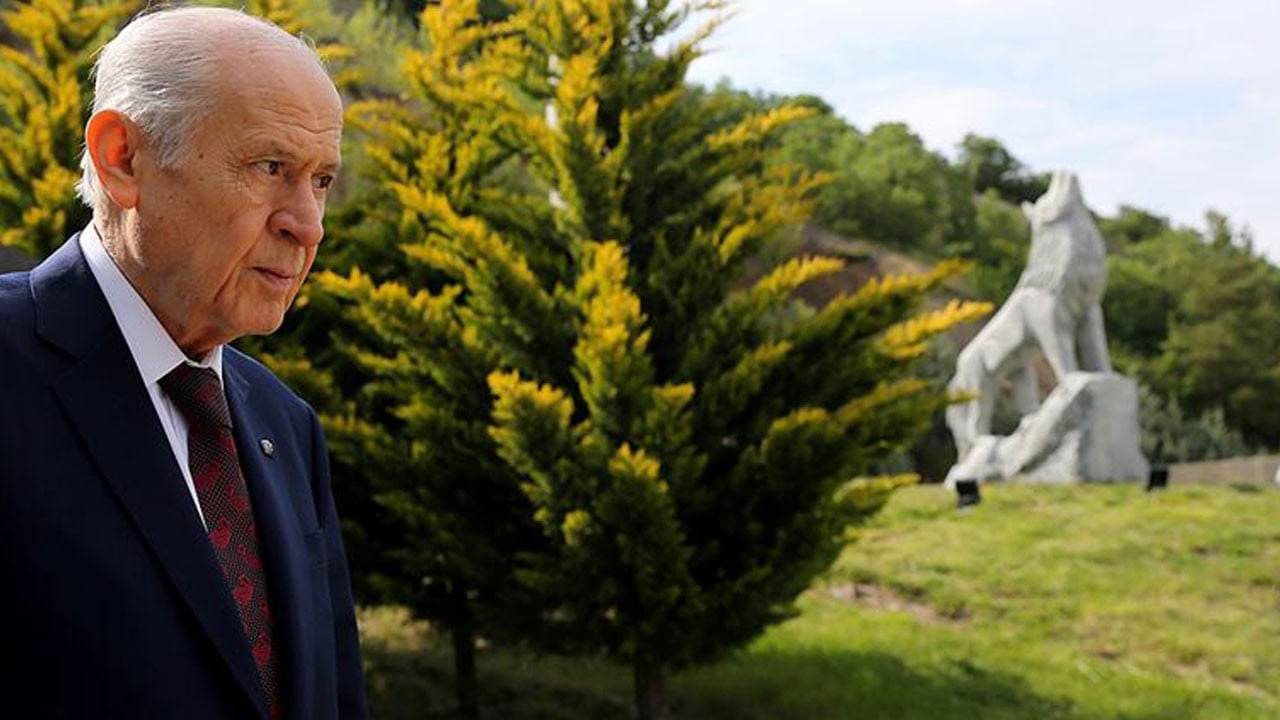 Devlet Bahçeli 'hain' ilan ettiği  AK Partili vekilden helallik istedi!