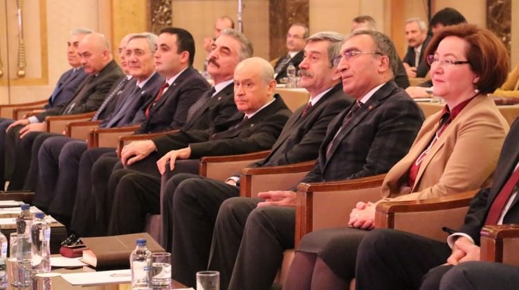 Devlet Bahçeli ile Oktay Vural arasındaki buzlar eridi