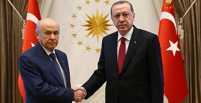 Devlet Bahçeli'den Erdoğan'a tebrik telefonu