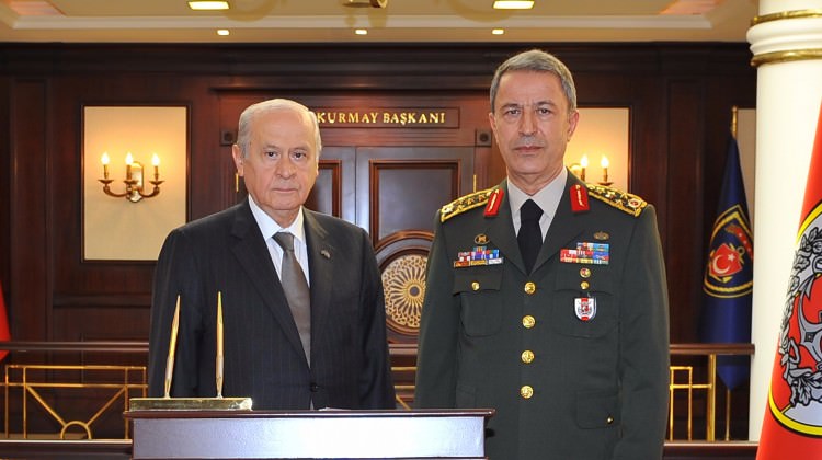 Devlet Bahçeli'den Hulusi Akar çıkışı! Babamın oğlu değil...