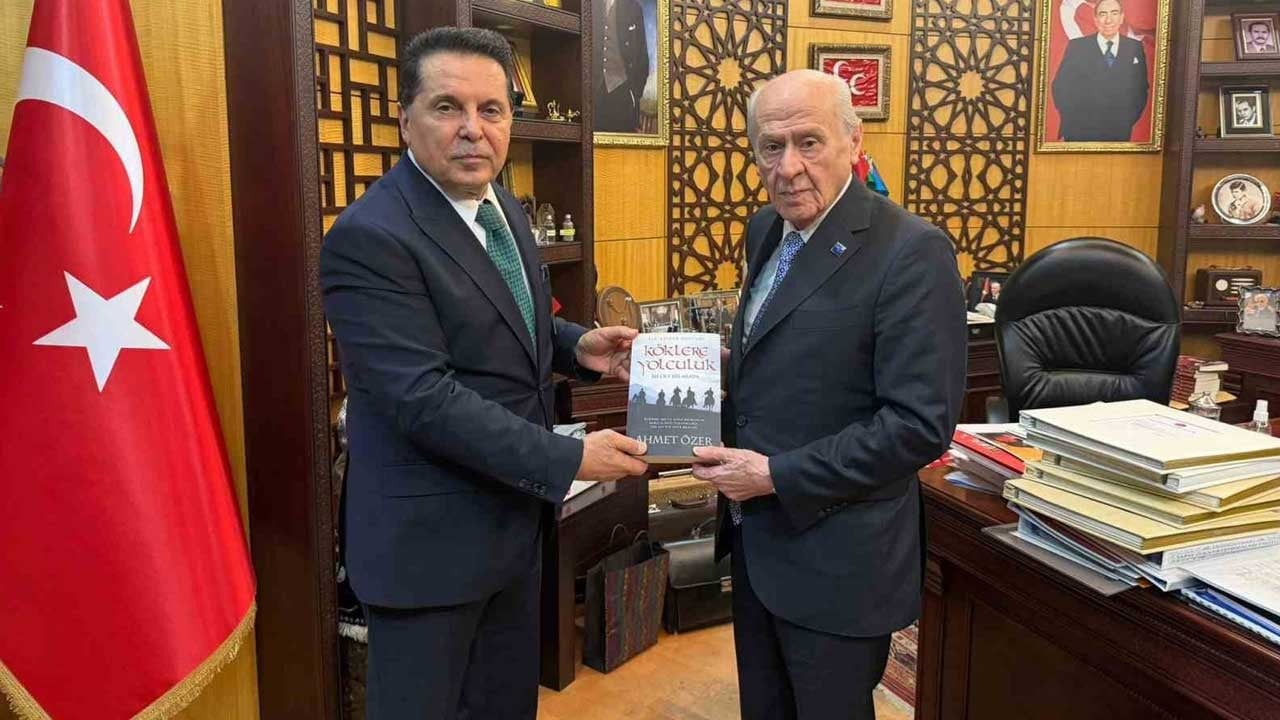 Devlet Bahçeli'yi ziyaret eden Ahmet Özer: Kucaklaşma zamanı