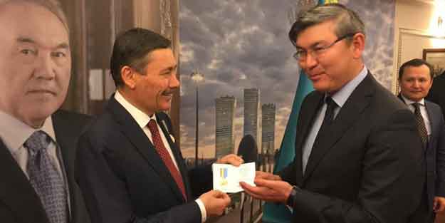 Devlet Başkanı Melih Gökçek'e şeref madalyası yolladı