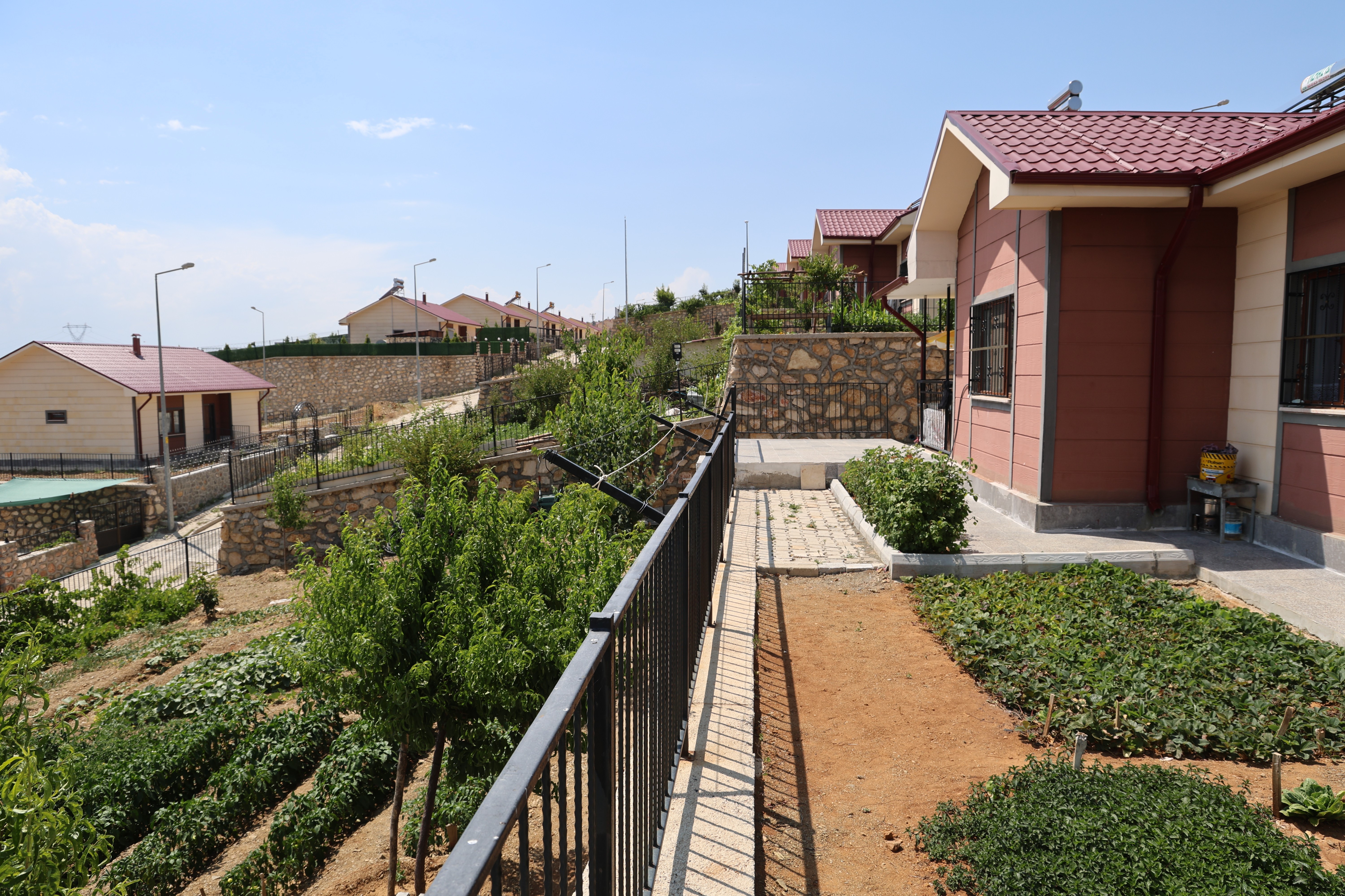 Devlet mağdurlara böyle sahip çıktı! Burası Bodrum konutları değil ‘Deprem Konutları’