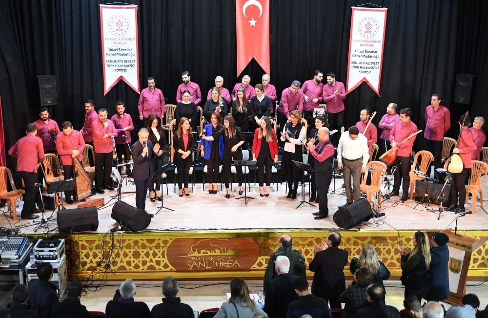 Devlet sanatçısı Mukim Tahir memleketinde anıldı 