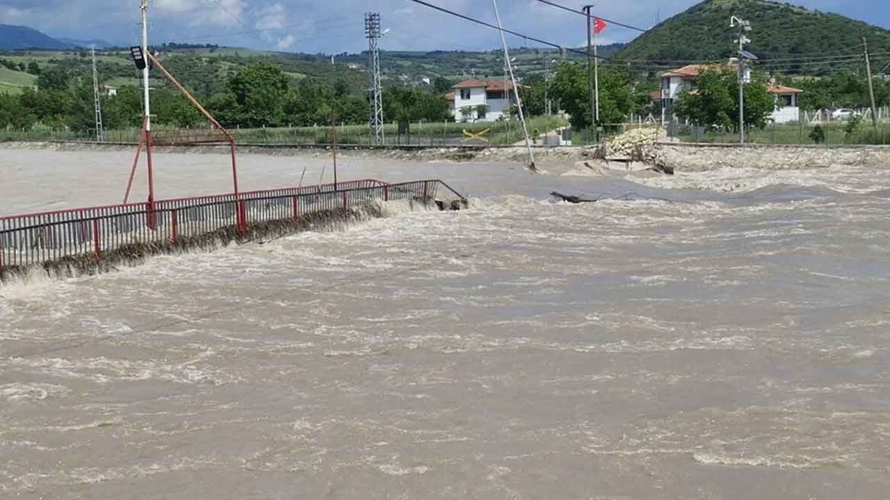 Devlet sel felaketine karşı teyakzuzda! Cumhurbaşkanı Yardımcısı Cevdet Yılmaz'dan Tokat için seferberlik mesajı!