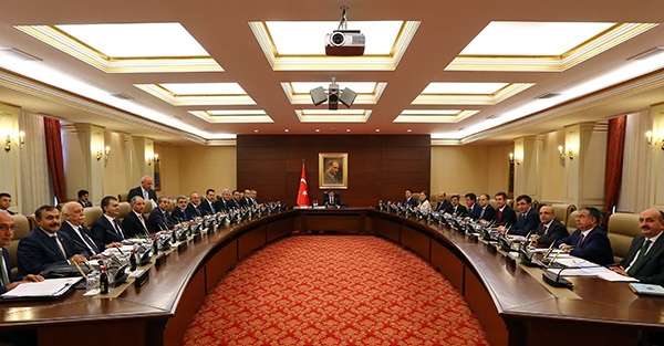 Devletin zirvesi toplantı kararı aldı