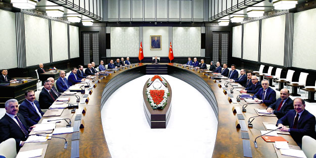 Devletin zirvesine Suriye brifingi