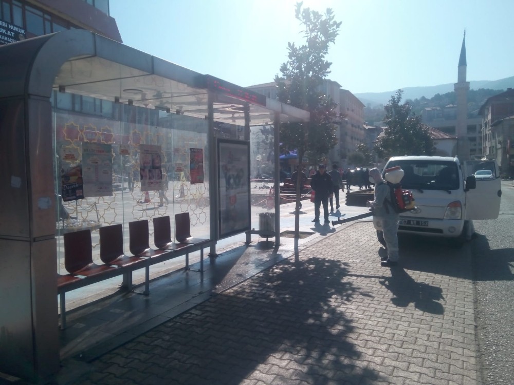 Devrek Belediyesi dezenfekte çalışmalarına başladı 