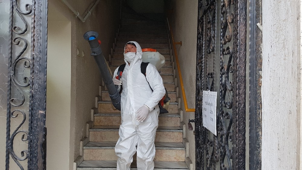Devrek Belediyesi dezenfekte çalışmalarına devam ediyor 