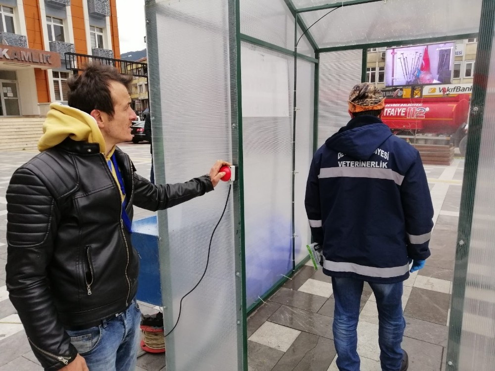 Devrek Belediyesi tarafından dezenfekte tüneli kuruldu 