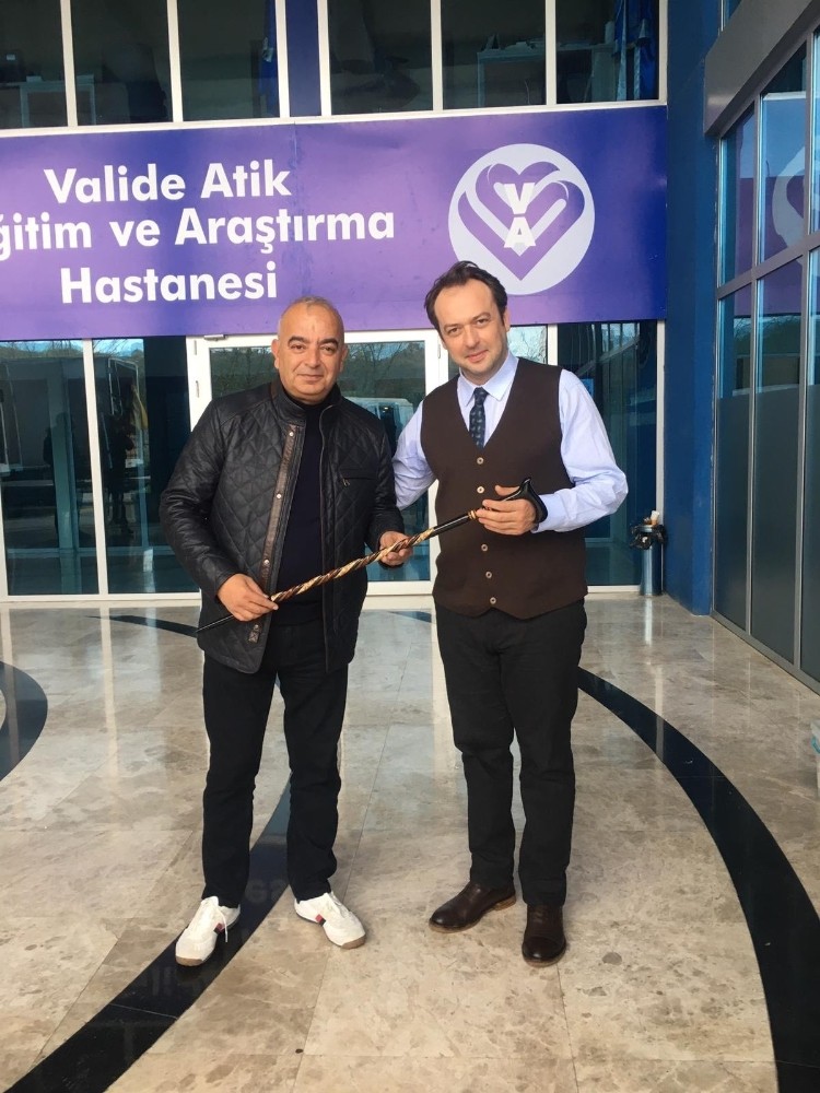 Devrek Belediyesinden dizi setine baston 
