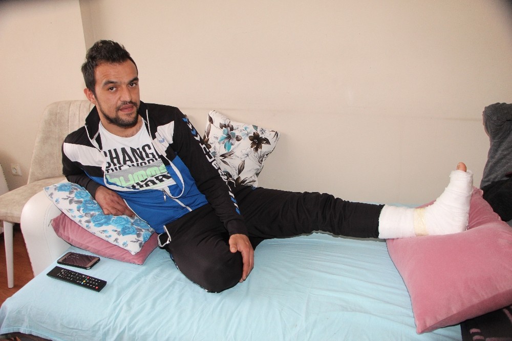 Devrek Kaymakam Vekili Altay, yaralı askeri evinde ziyaret etti 