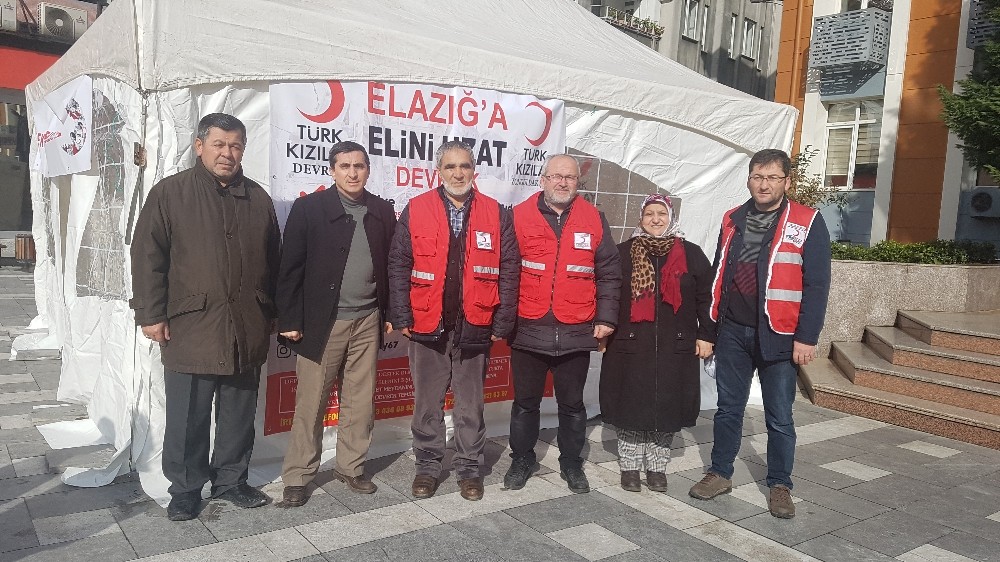 Devrek’te Elazığ için yardım çadırı kuruldu 