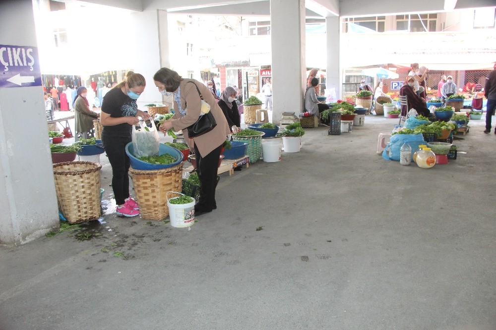 Devrek’te köylü üreticilere ürünlerini satma izini verildi 