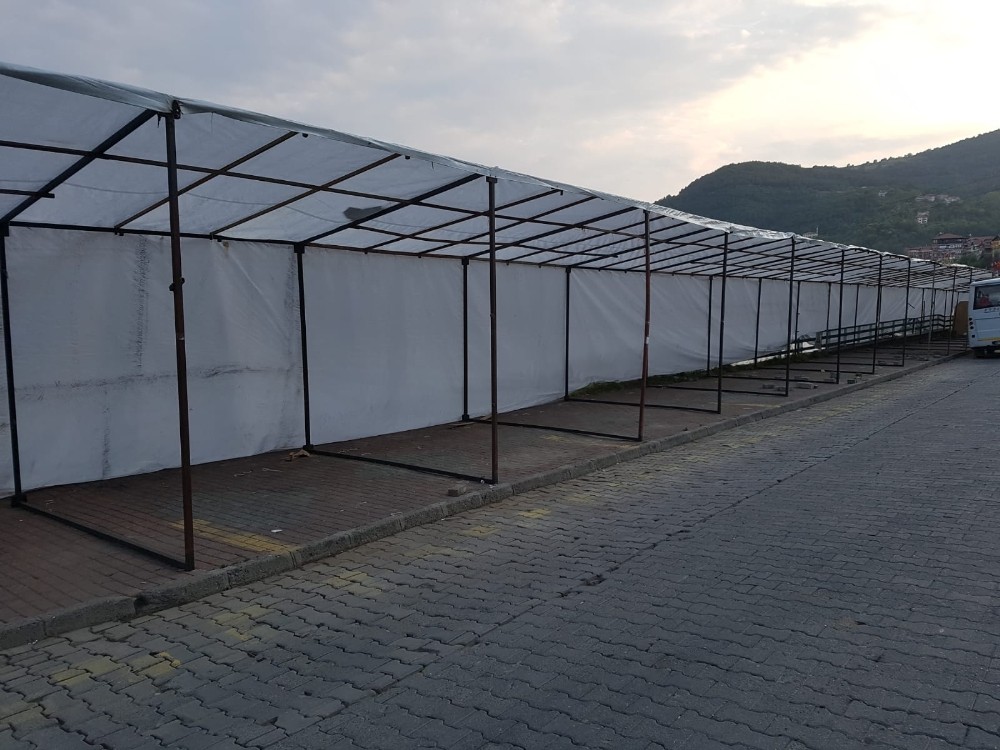Devrek’te yaz şenlikleri stantları kapandı 