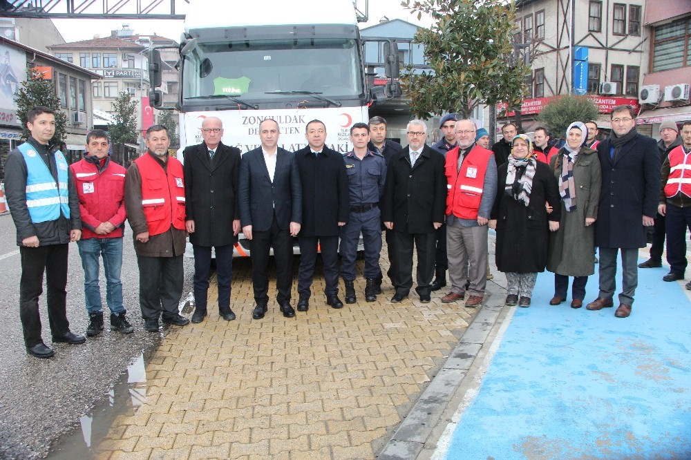 Devrek’ten Elazığ ve Malatya’ya yardım malzemesi 