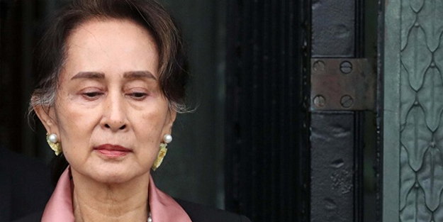 Devrik lidere 3 yıl daha hapis cezası