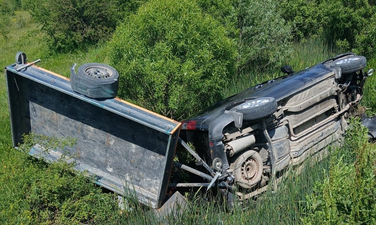 Devrilen cipin sürücüsü yaralandı