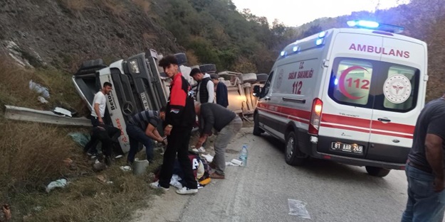 Devrilen kamyonda kızın ayak parmağı koptu