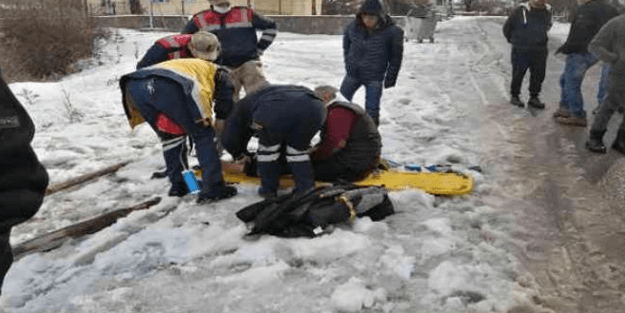 Devrilen tırda sıkışarak yaralanan sürücü böyle kurtarıldı