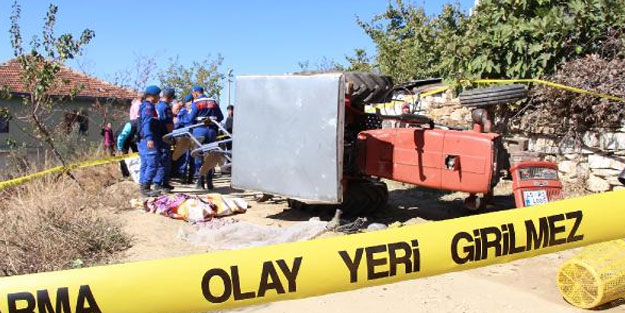Devrilen traktörünün altında kalan genç kadın öldü