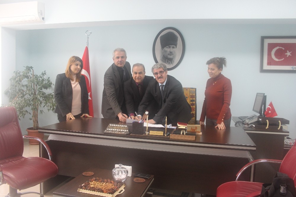 Dezavantajlılara düzenlenecek Meslek Edindirme Kursu protokolü imzalandı 
